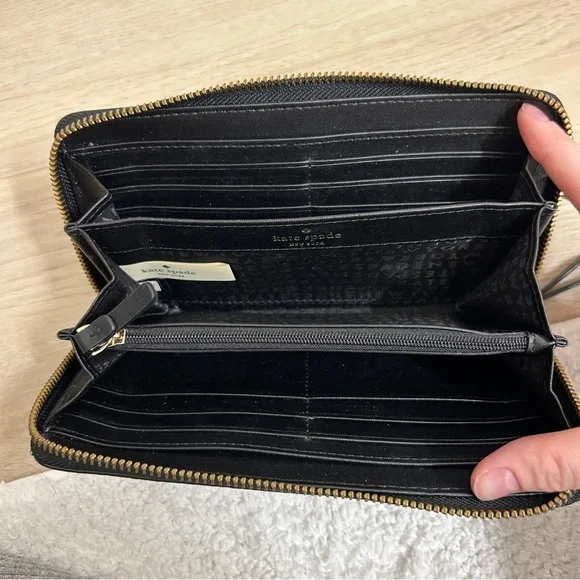 Kate Spade Wallet - Picture 2 of 3